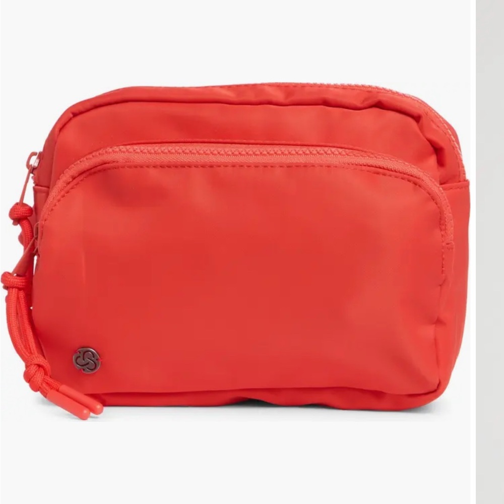 Two Pocket Belt Bag
Zella